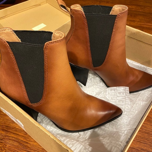 ⚡️NWT Steve Madden Booties⚡️ - Picture 6 of 9